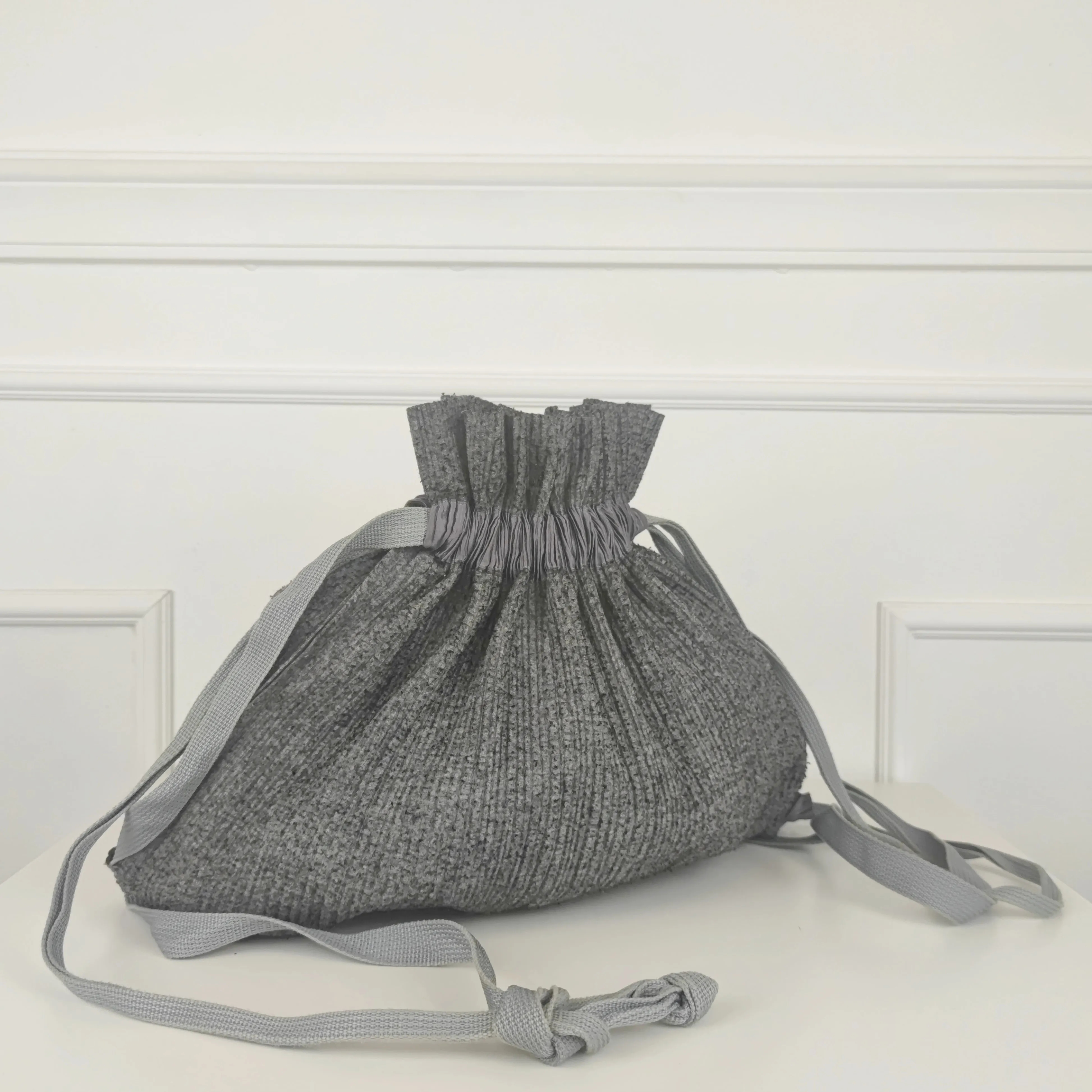 Borsa zainetto Pleats Please Issy Miyake grigio