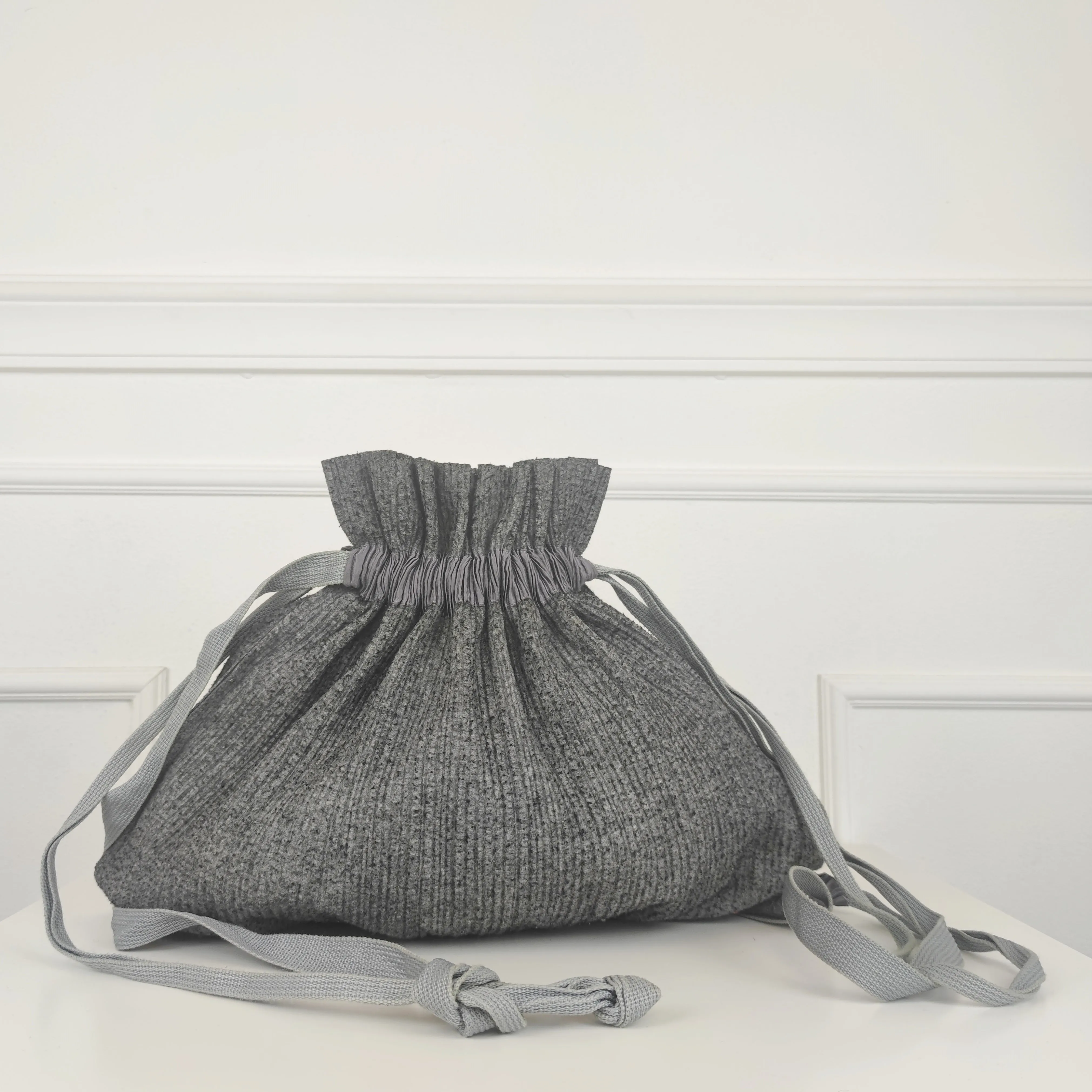 Borsa zainetto Pleats Please Issy Miyake grigio