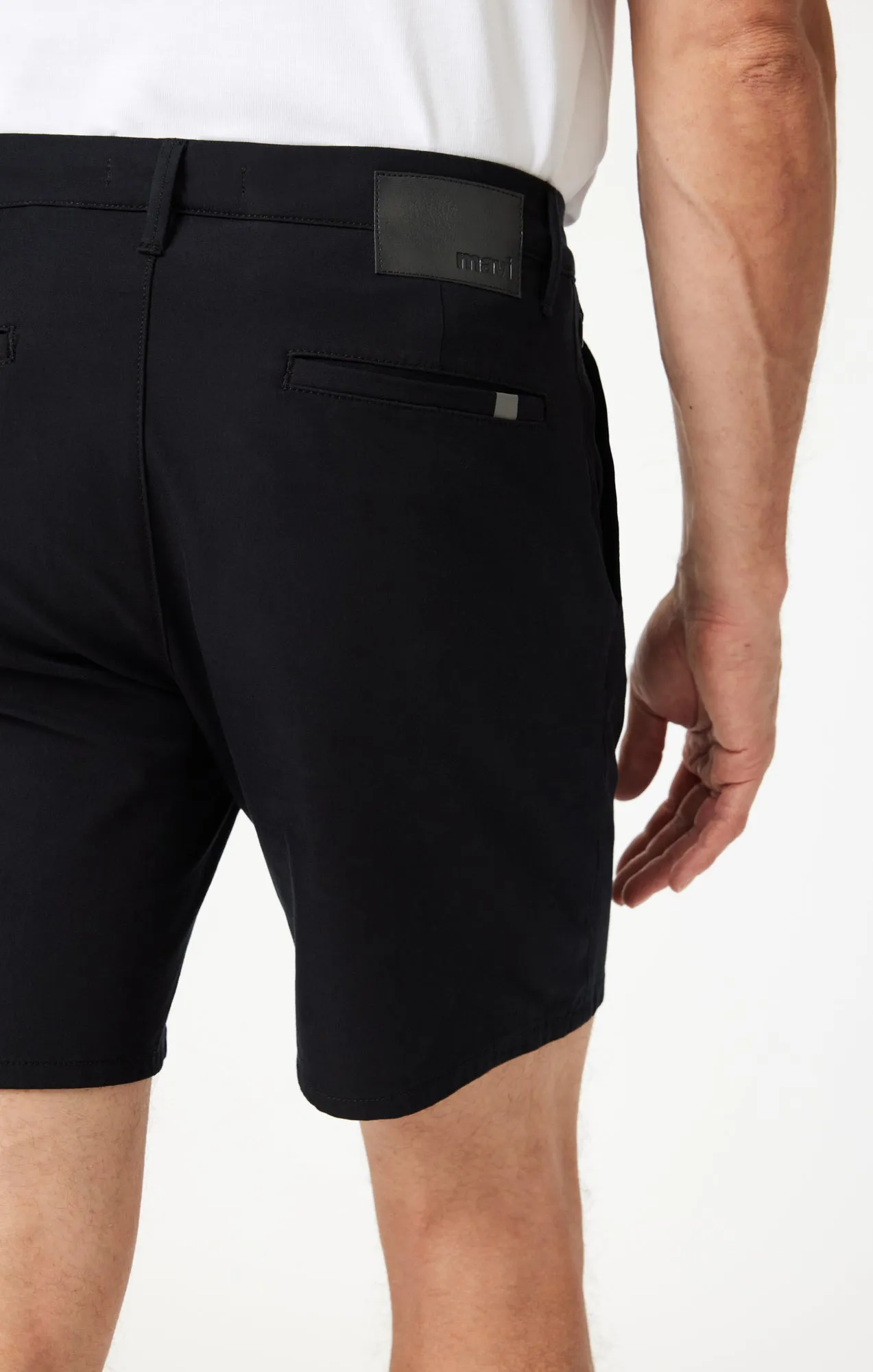 DARREN CHINO SHORTS IN BLACK TRUE MOVE