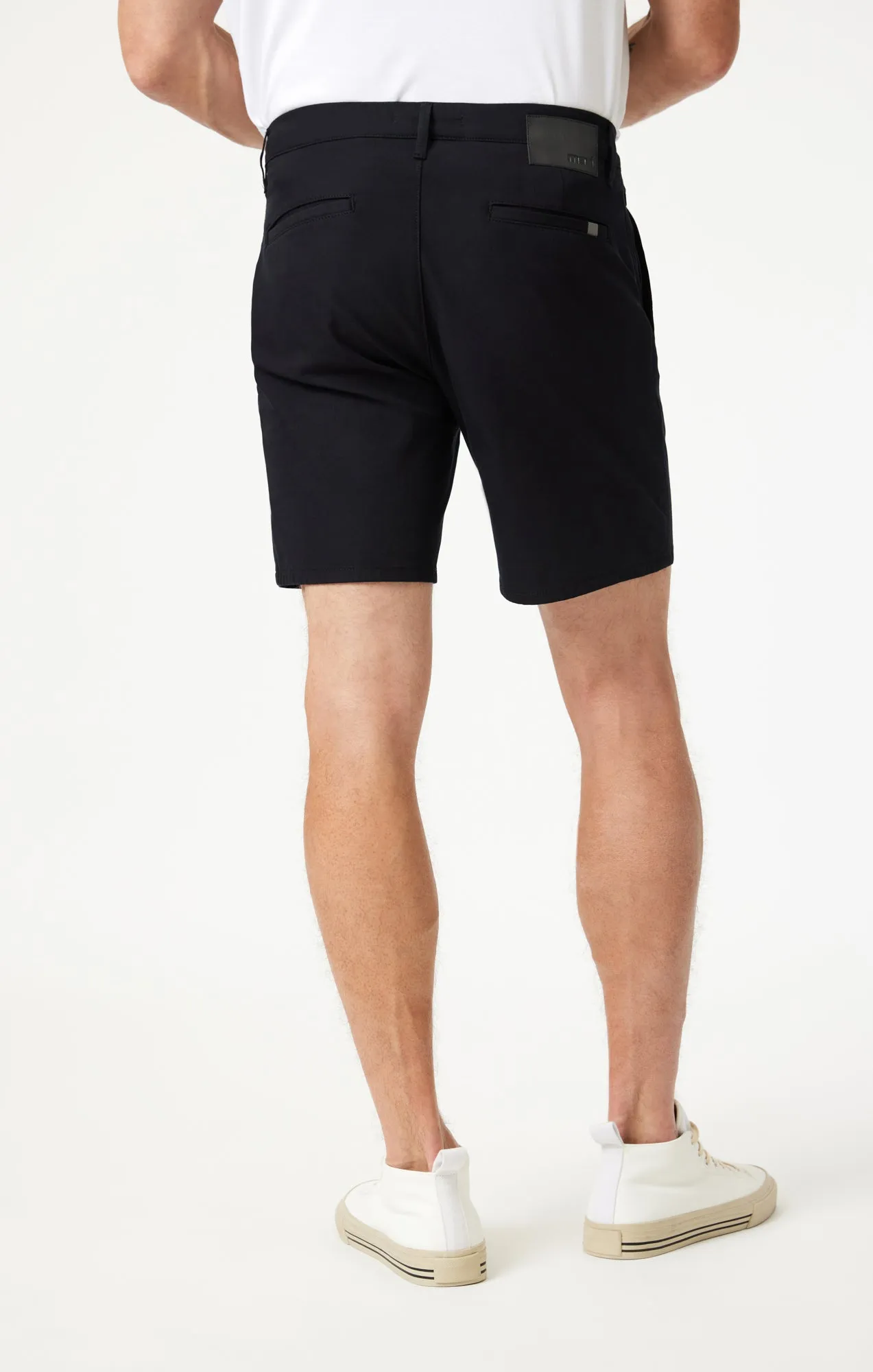 DARREN CHINO SHORTS IN BLACK TRUE MOVE