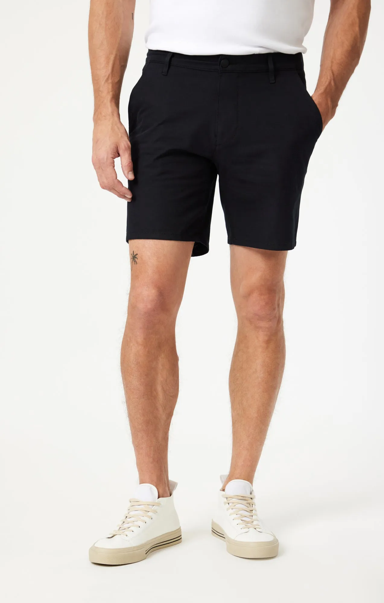 DARREN CHINO SHORTS IN BLACK TRUE MOVE